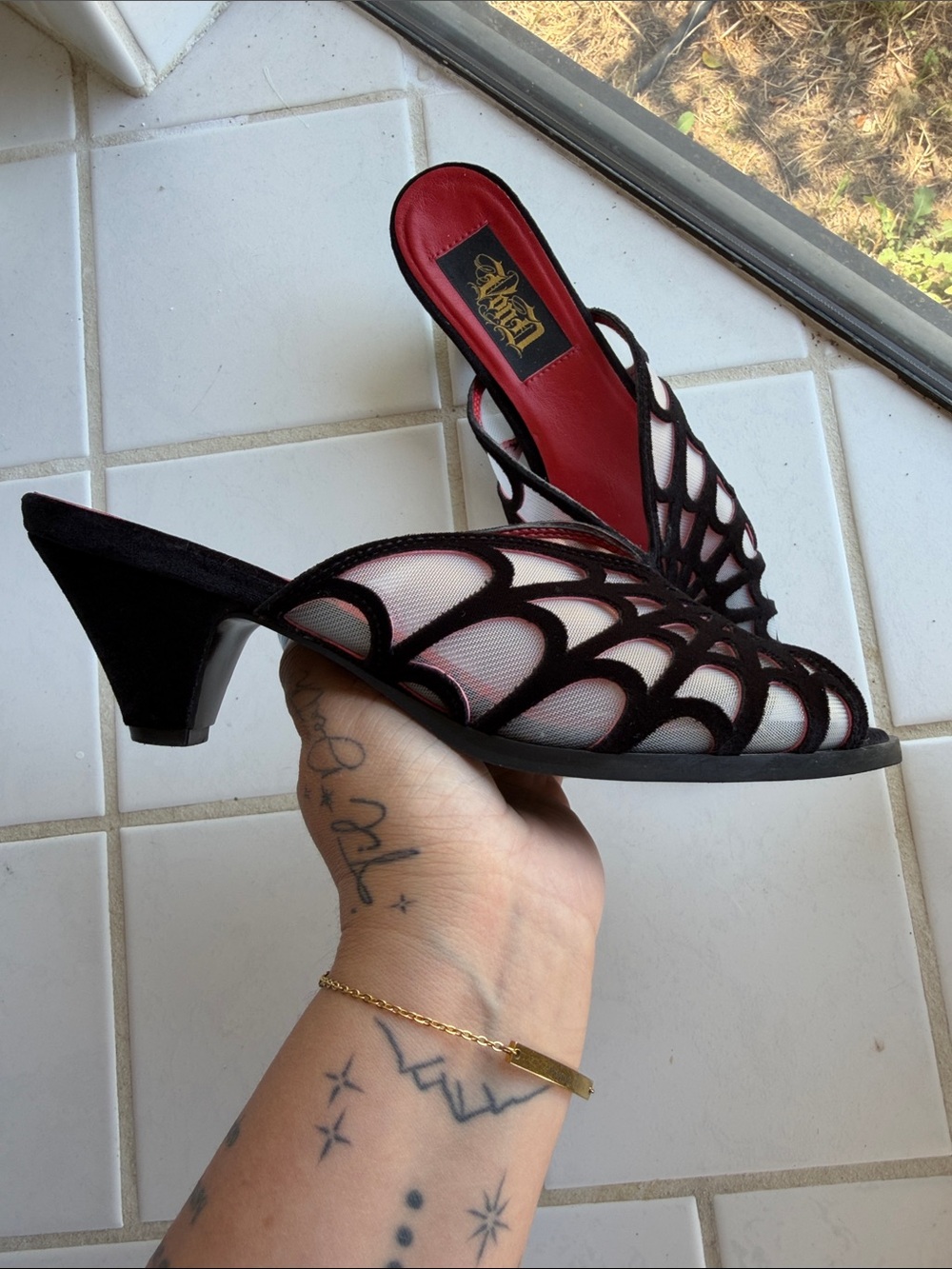 ✨RARE WITH BOX✨ Adele Black spider web Mesh Cutout Slide Mules with Red Insole - Picture 2 of 12